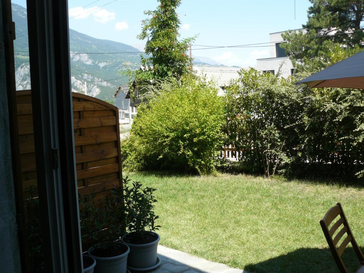 Studio Entre Savines Et Embrun Pres Du Lac De Serreponcon Crots Eksteriør bilde